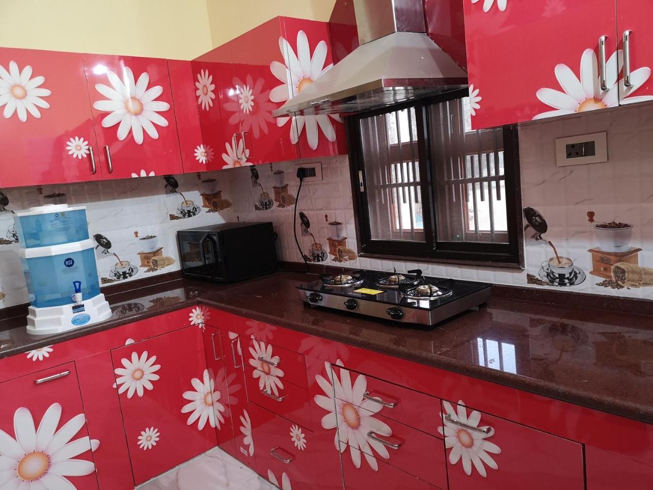 Chairosana Mansion 布巴内什瓦尔 外观 照片
